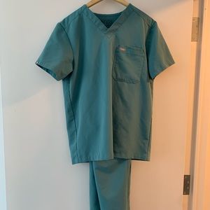 FIGS hydrogreen scrubs